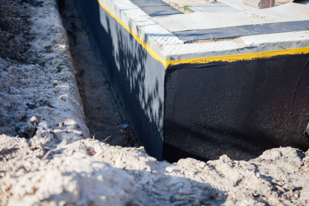 Professional Vapor Barrier Installation technician working in Lancaster, TN